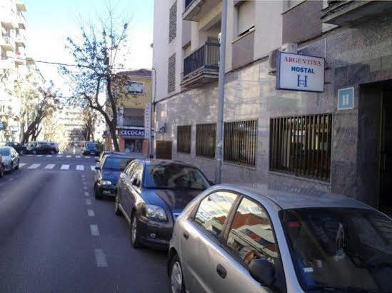 Hostal Argentina กาเซเรส ภายนอก รูปภาพ