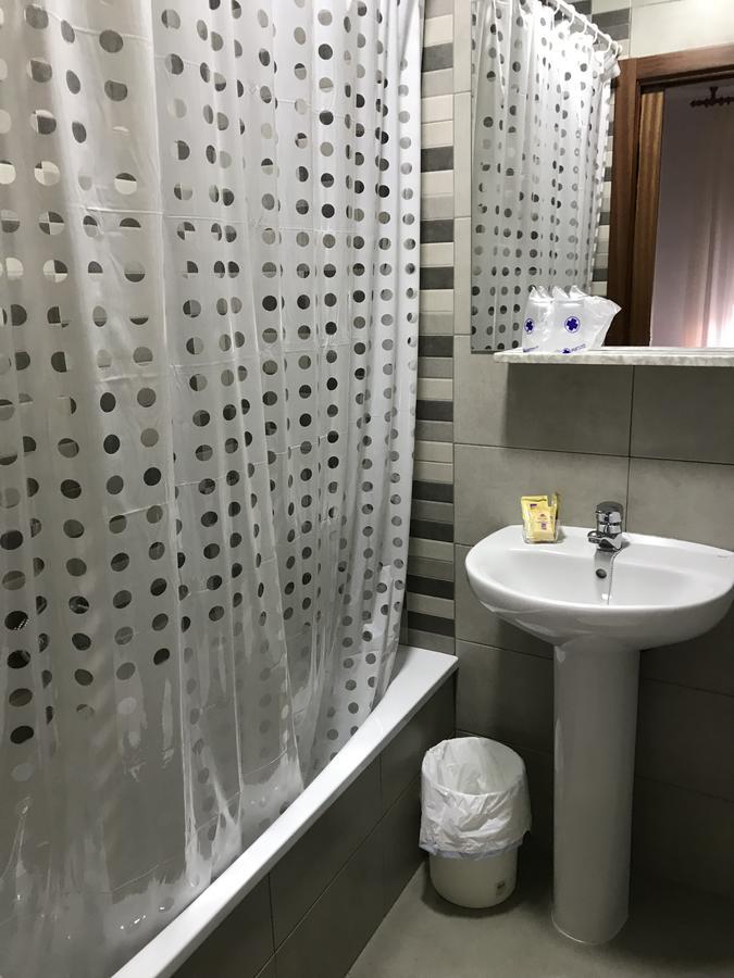 Hostal Argentina กาเซเรส ภายนอก รูปภาพ