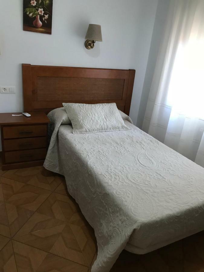 Hostal Argentina กาเซเรส ภายนอก รูปภาพ